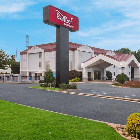 Red Roof Inn & Suites Newnan Exterior photo