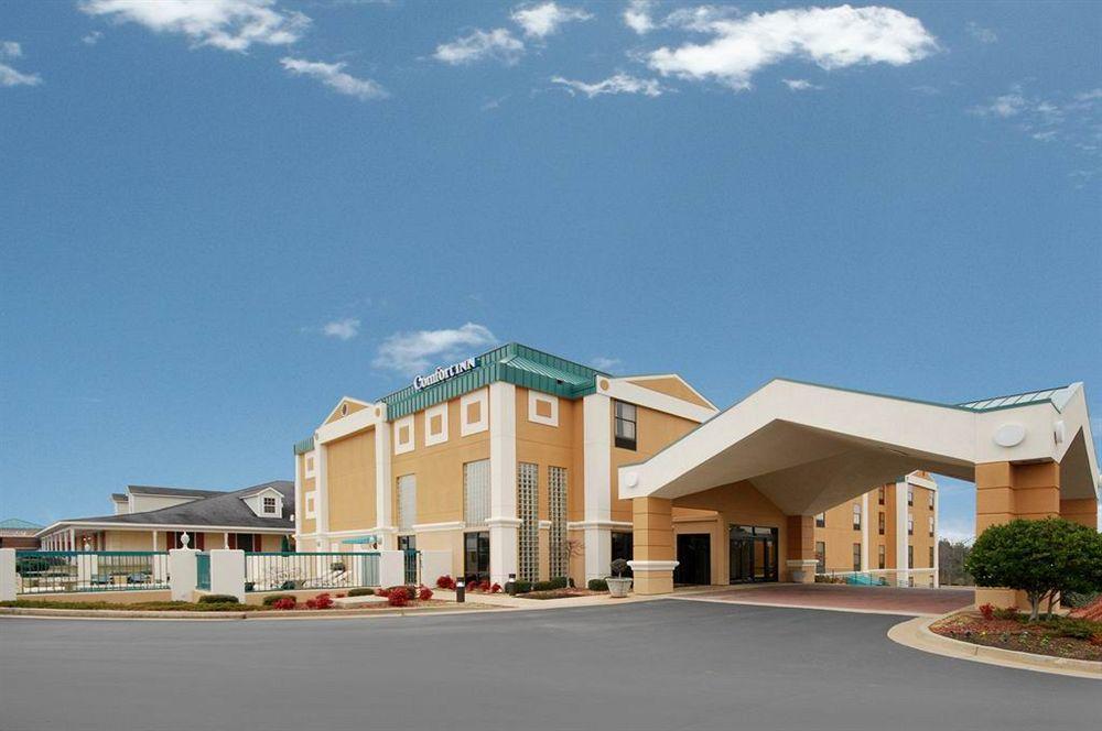 Red Roof Inn & Suites Newnan Exterior photo